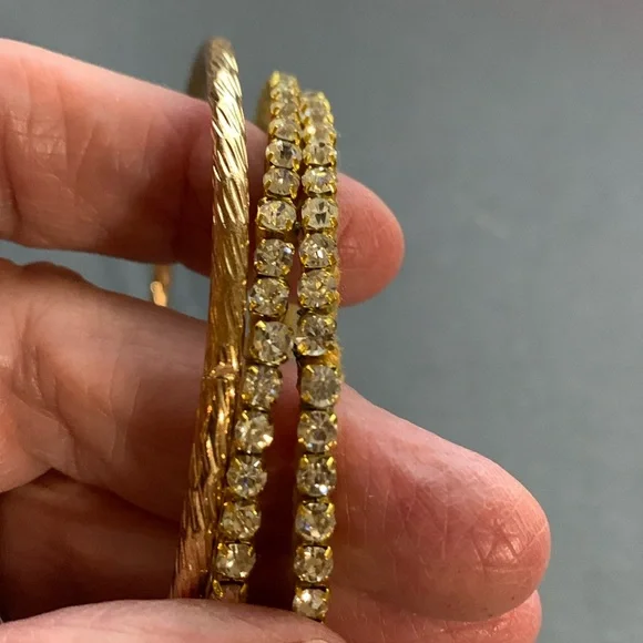 Three bangle bracelets - Picture 6 of 6